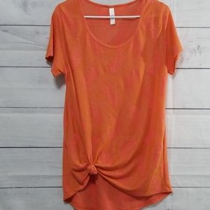LuLaRoe Tops - Lularoe classic tee LuLaRoe Tops - Lularoe classic tee